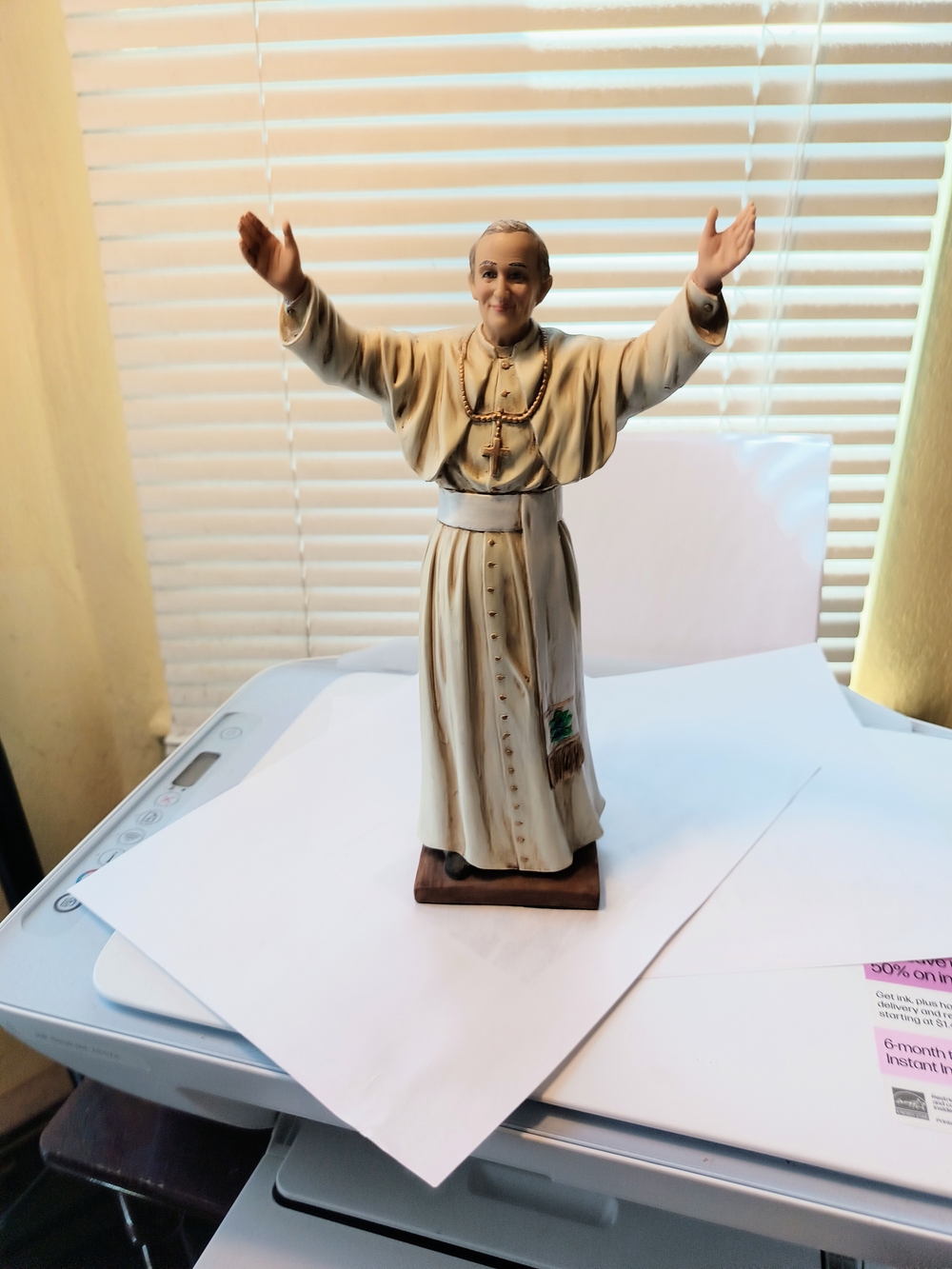 Religious Figurine Pope John Paul The 2nd Dated 2014 Pot About 10 Tall